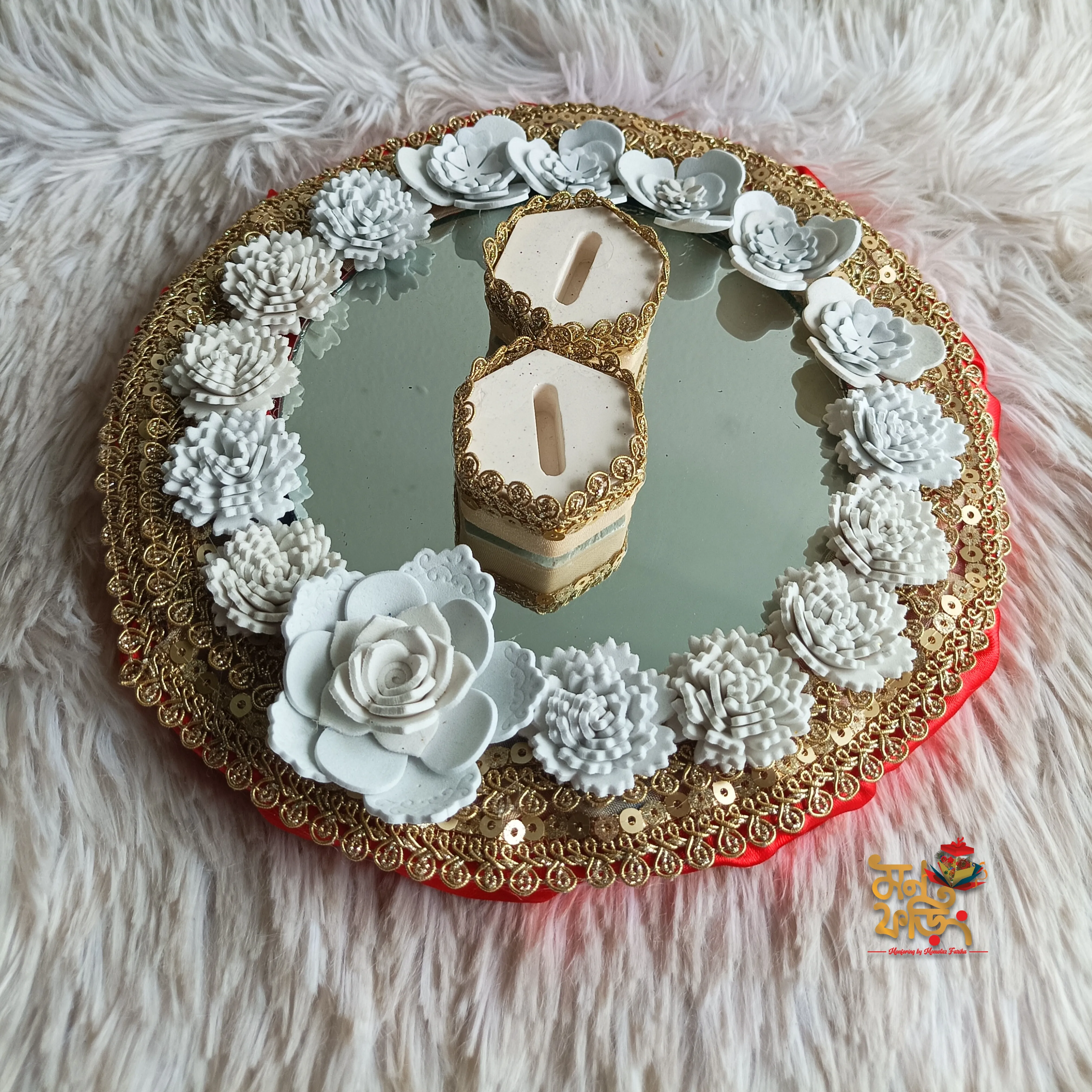 White & Golden Mirror Ring Tray